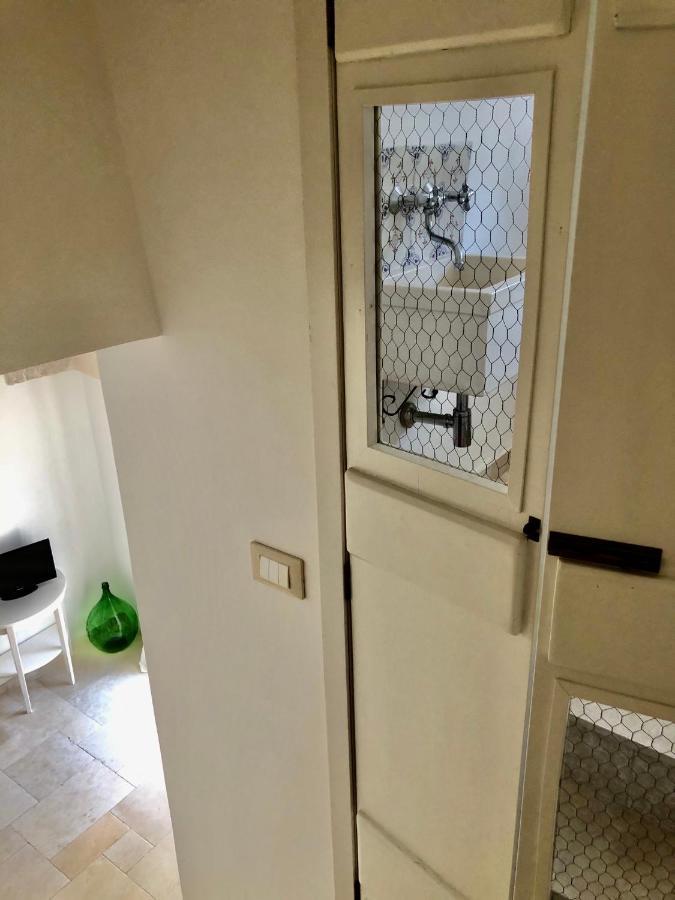 Tetti Bianchi - Deva'S Suite Home Ostuni Exteriör bild