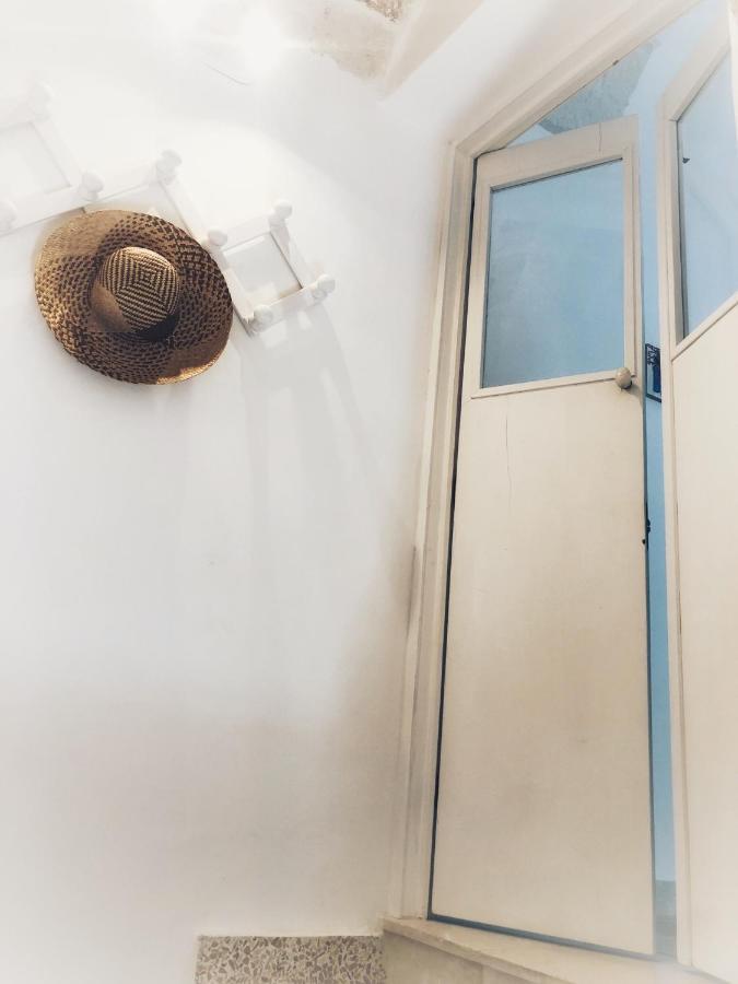 Tetti Bianchi - Deva'S Suite Home Ostuni Exteriör bild
